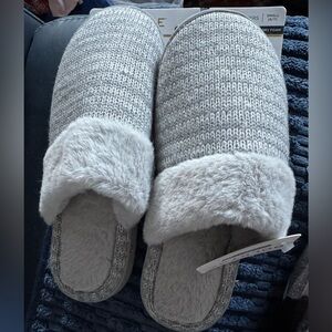 Women’s Gold Toe Gray Knit Sparkle Scuff Slippers Sz S 6-7 -Memory Foam